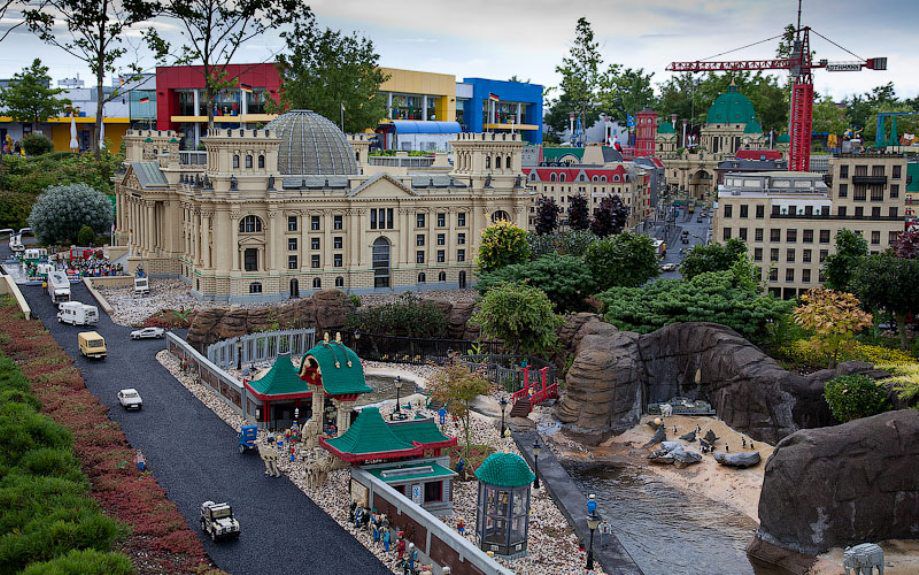 Удивительная модель города из Lego