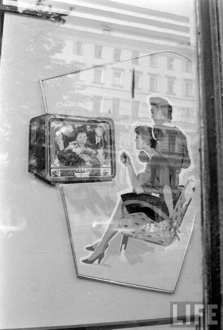 Московская жизнь 1960 года в ларьках и витринах