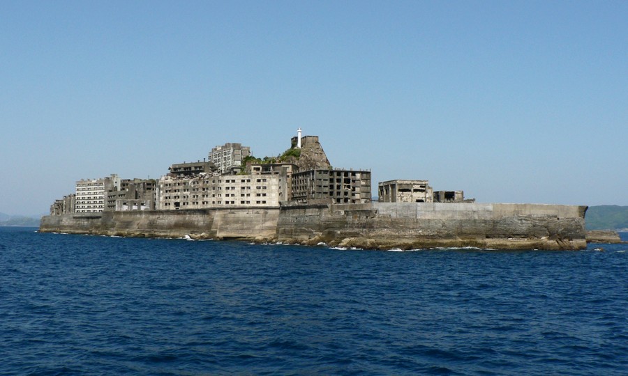Заброшенный город-остров Хасима