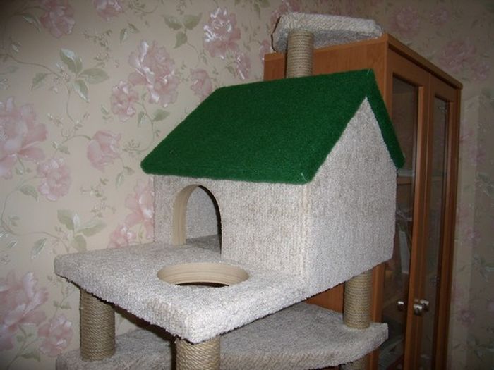 Строим домик для любимого кота