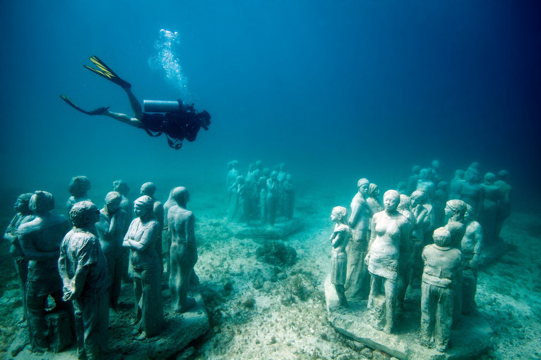 Подводный музей в Канкуне