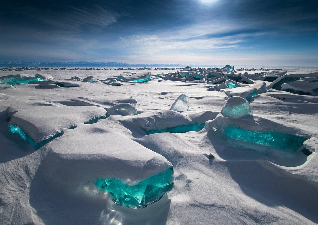 Бирюзовые льды Байкала