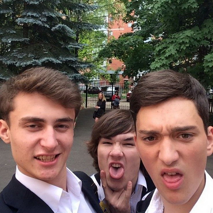 Фотографии с выпускного в России из социальных сетей