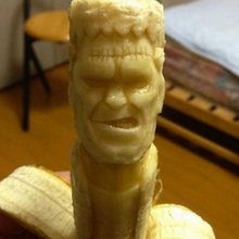 Японский мастер резьбы по бананам