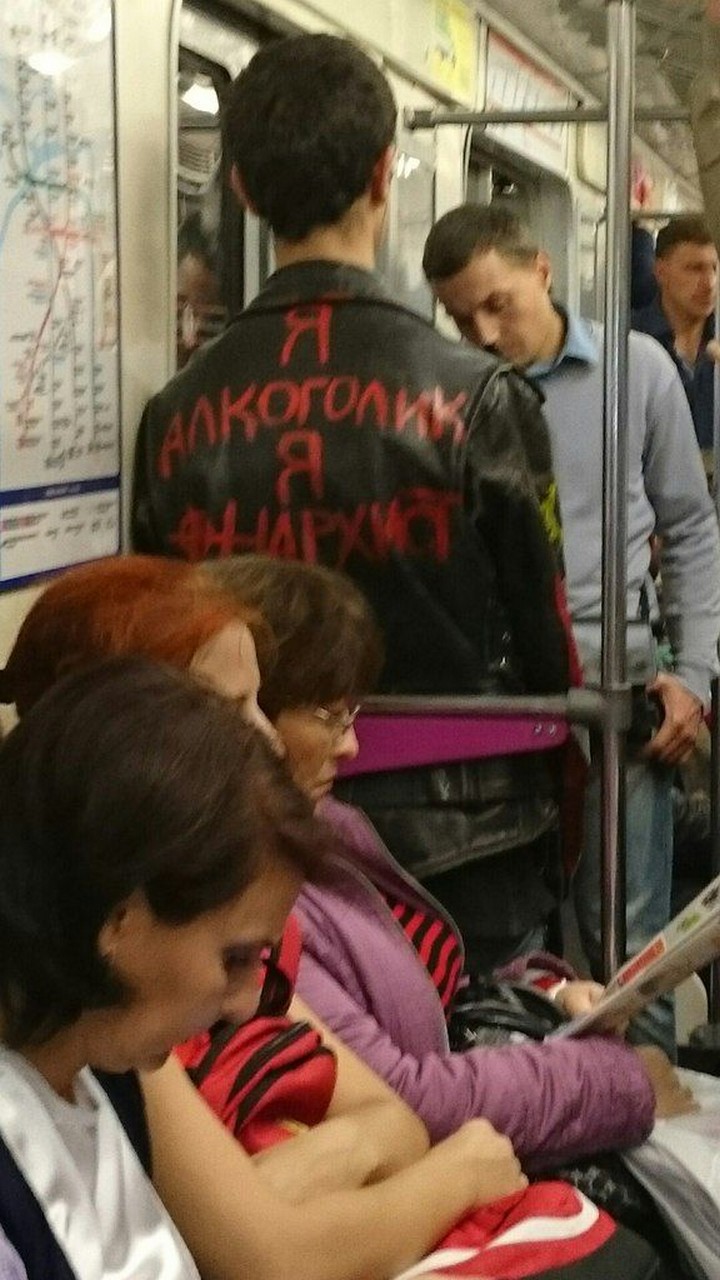 Модники в российском метро