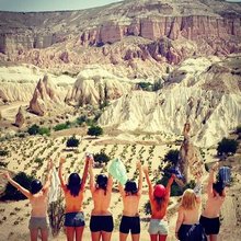 Topless Holiday - ����� ����� �������� �����