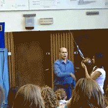 �����