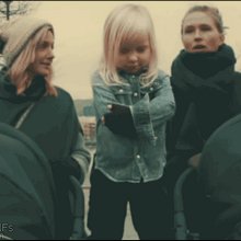 �����