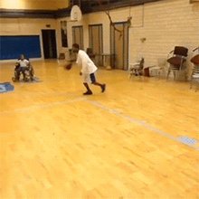 �����